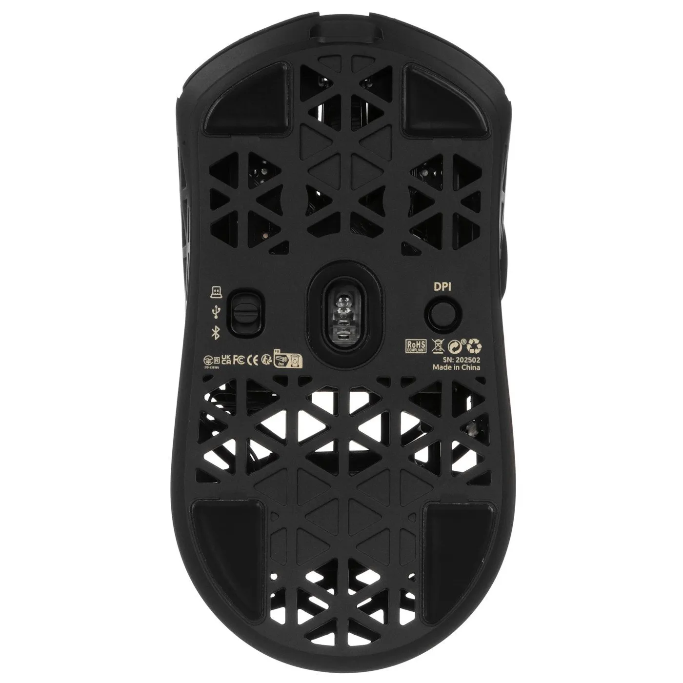 Мышь Attack Shark R5 Ultra Black, PAW3950MAX, 42000 DPI, 2.4/BT/Wired, 100 Million Clicks, 39±3g — фото 4