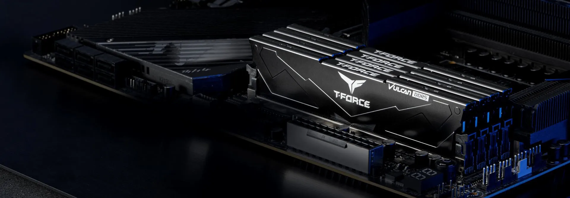 Оперативная память 32GB Kit (2x16GB) 6400MHz DDR5 Team Group VULCAN FLBD532G6400HC40BDC01 Black — фото 6